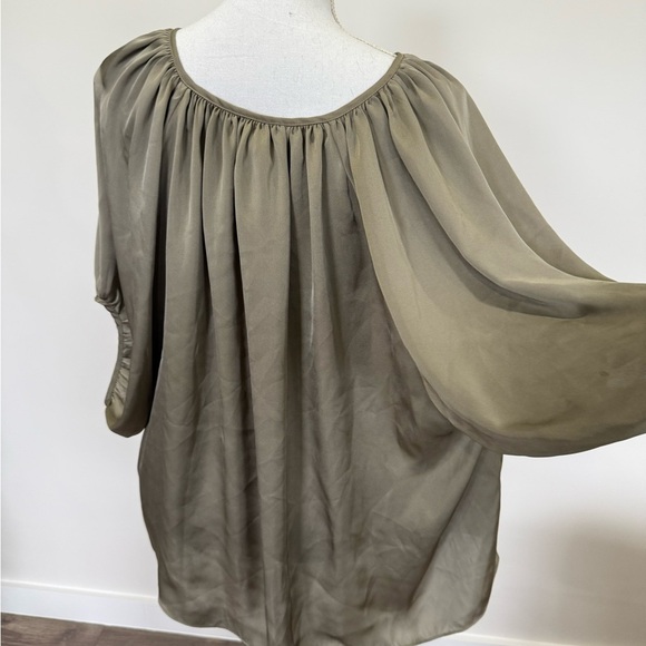 Elegant Olive Green Women's Top Size XL - Picture 4 of 7